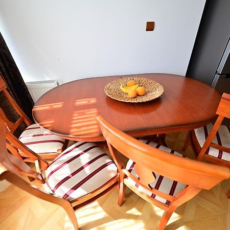 Vacation Apartment With Free Parking Sibiu Eksteriør billede