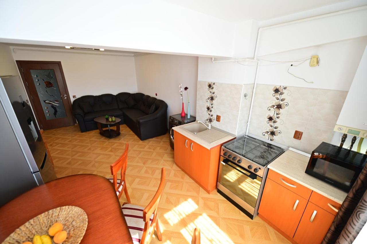 Vacation Apartment With Free Parking Sibiu Eksteriør billede